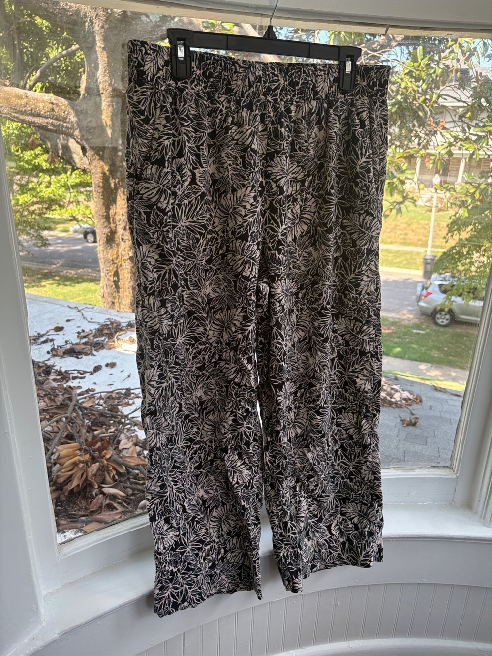 Sigrid Olsen Black & White Leaf-Print Wide-Leg Pants